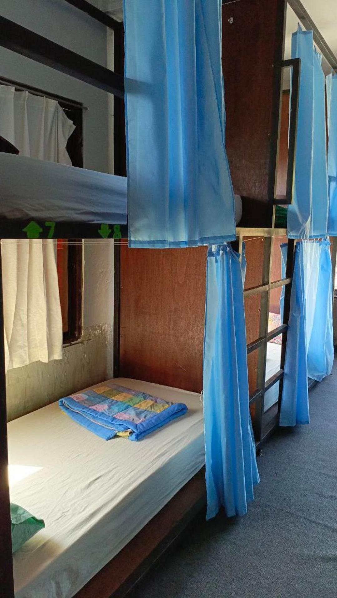 Local Hostel Amed Exterior photo
